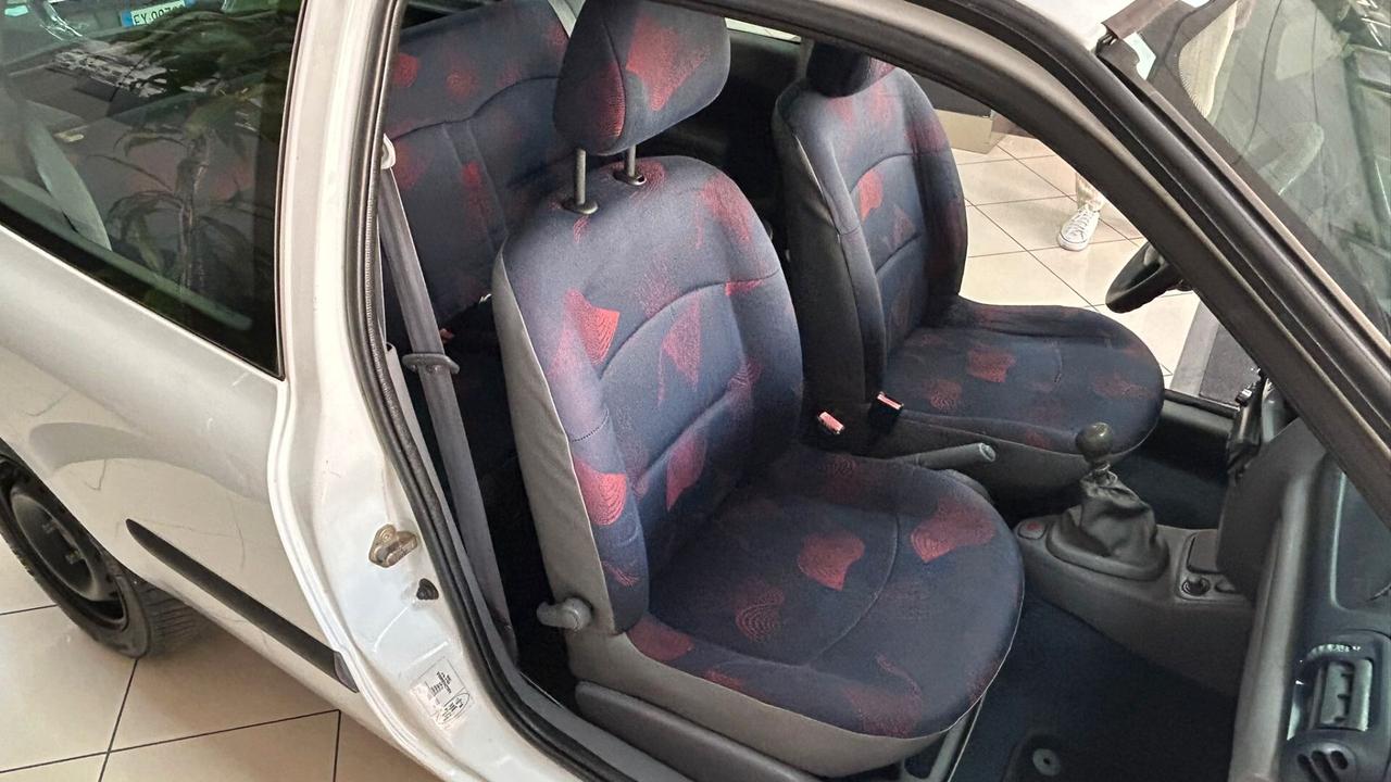 Renault Clio 1.2 cat 3 porte