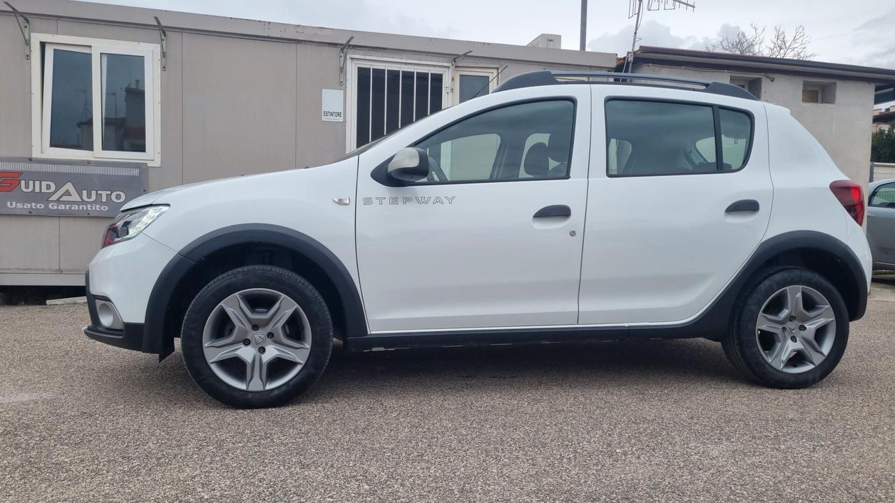 Dacia Sandero Stepway 1.0 TCe 100CV ECO-G 15th Anniversary
