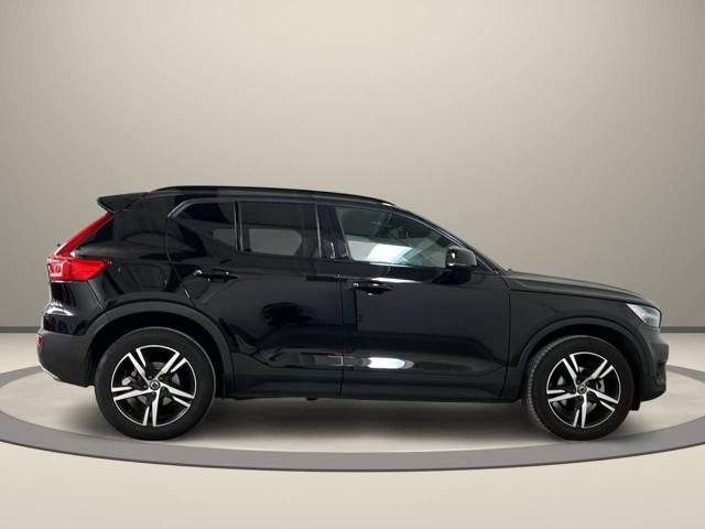 VOLVO XC40 D3 R-design