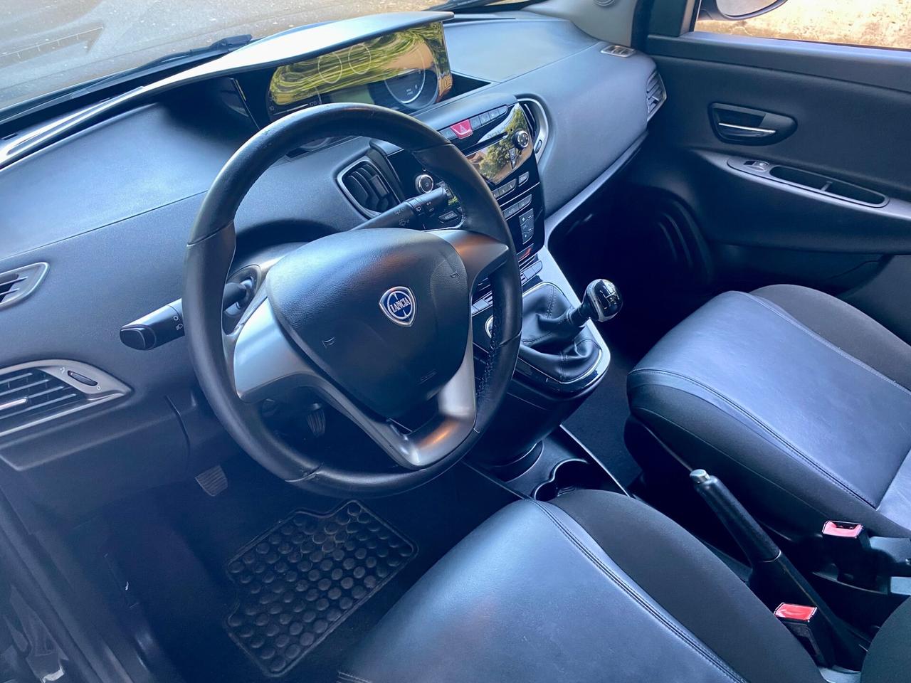 Lancia Ypsilon 1.3 MJT 5 porte S&S Platinum