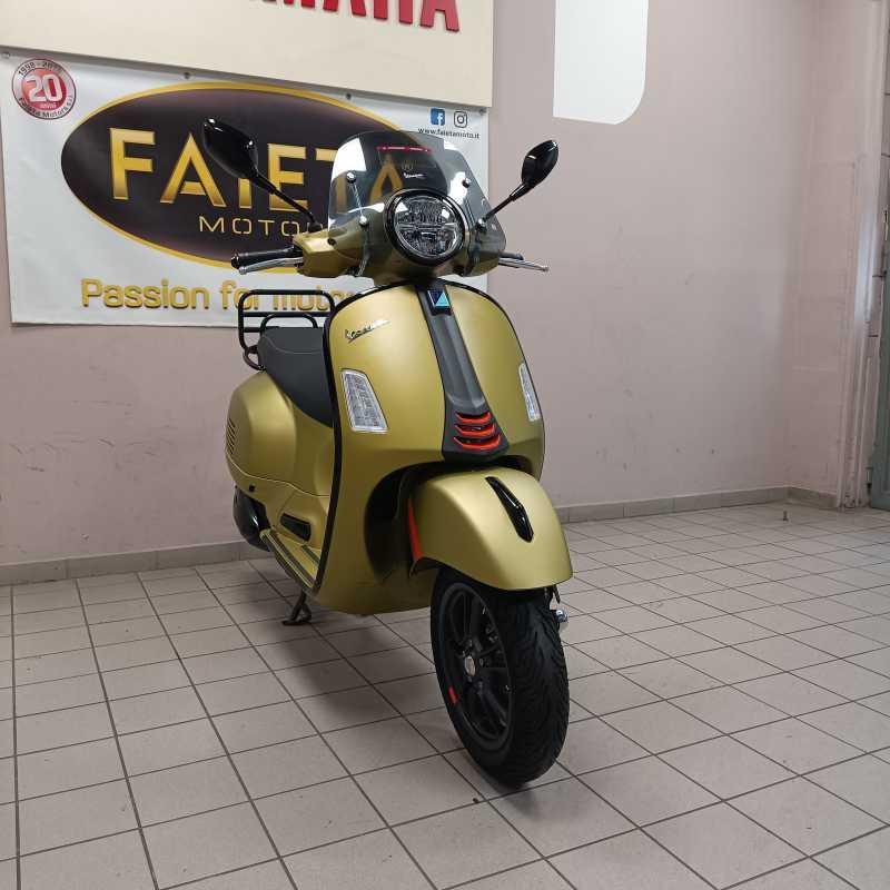 Vespa GTS 300 Super Sport - 2024