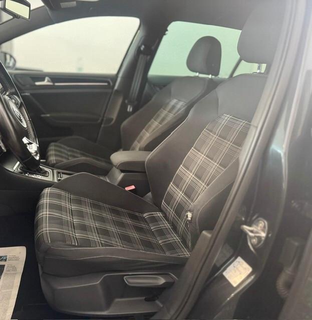 Volkswagen Golf 2.0 TDI DSG Highline BlueMotion Technology