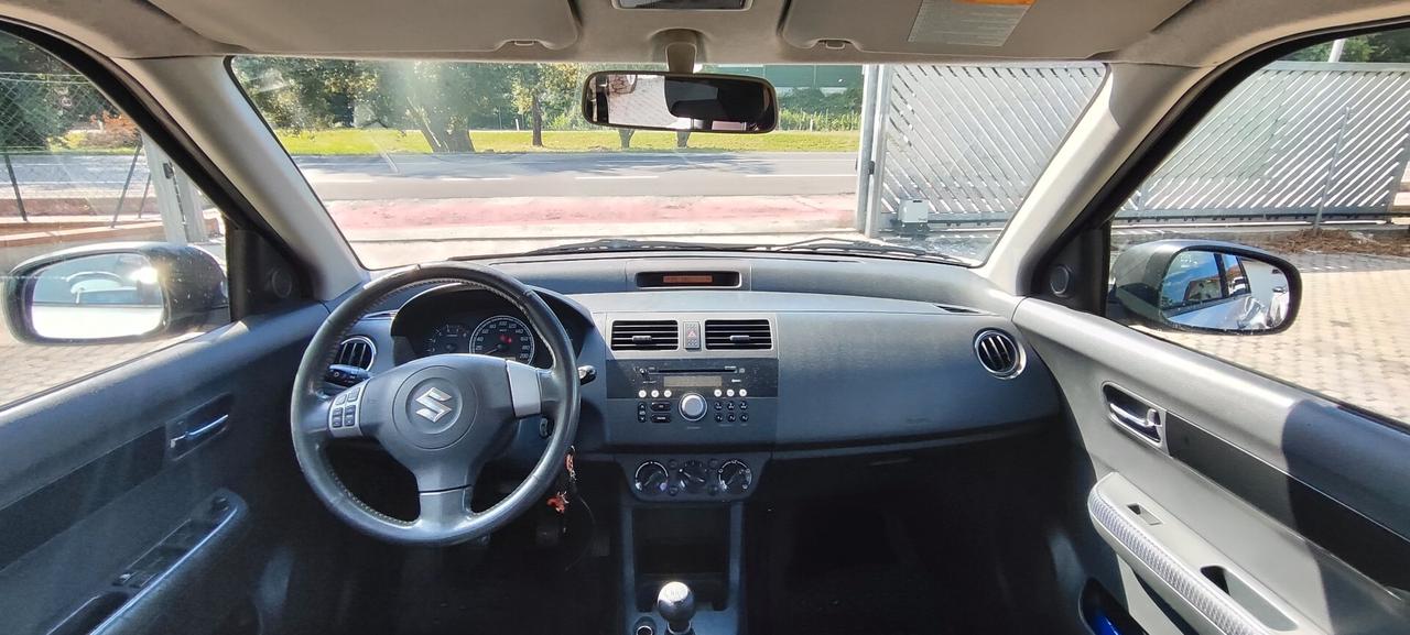 Suzuki Swift 1.3 4x4 5p. GL