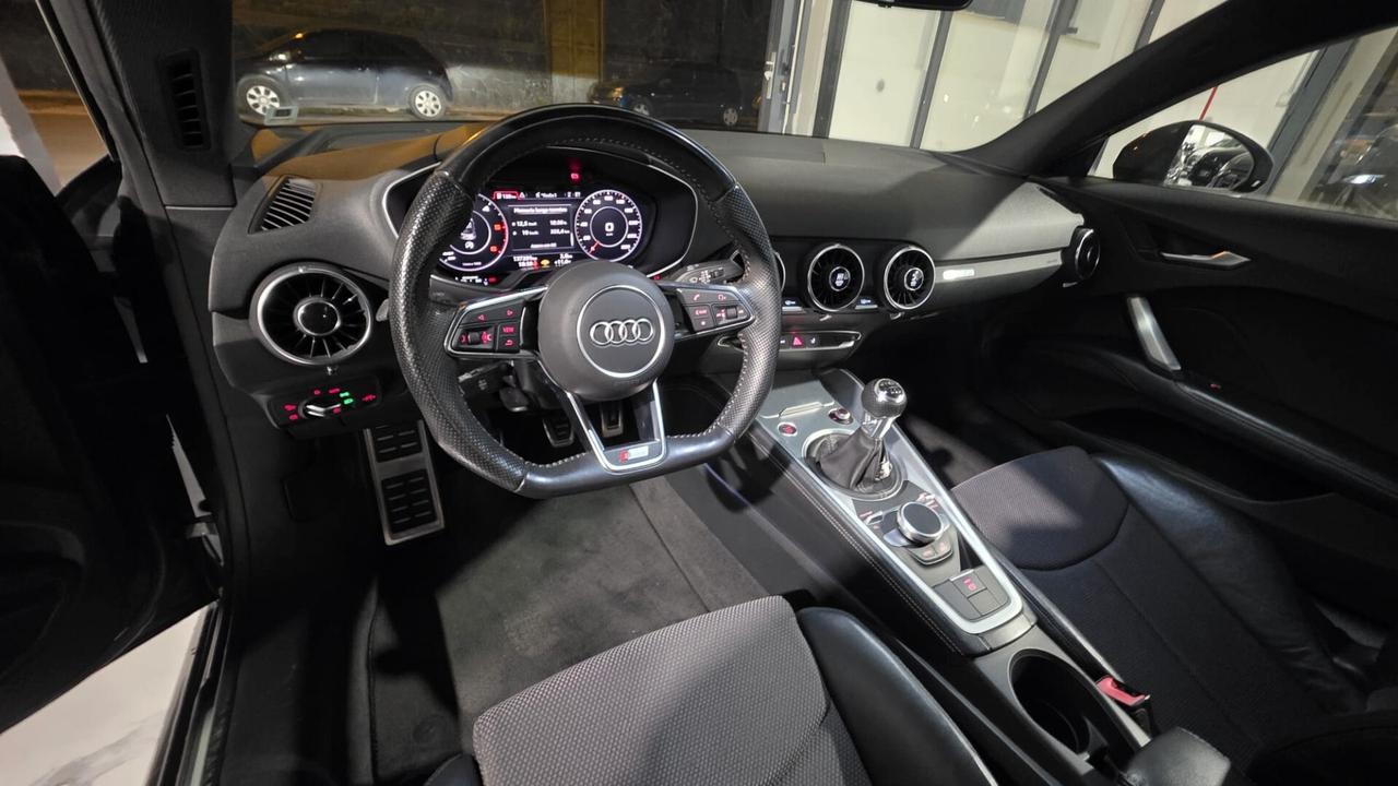 Audi TT Coupé 2.0 TDI ultra S line