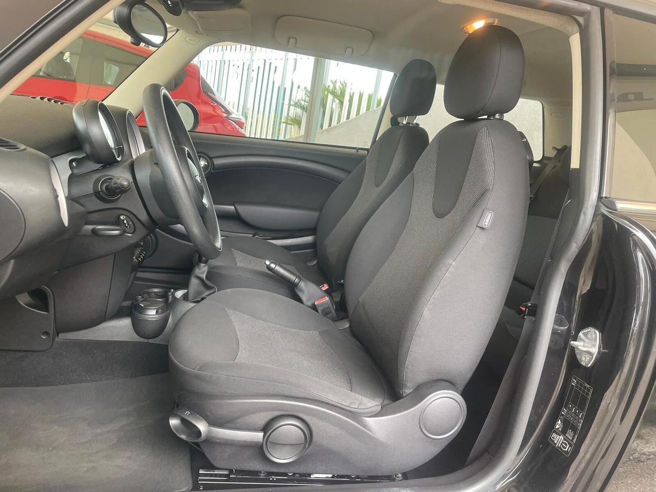 Mini 1.6 16V One (55kW)