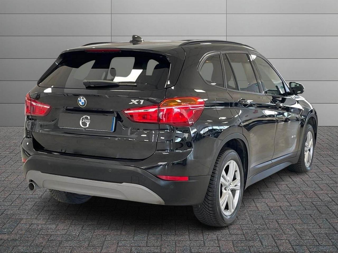 BMW X1 F48 - X1 sdrive18d Advantage