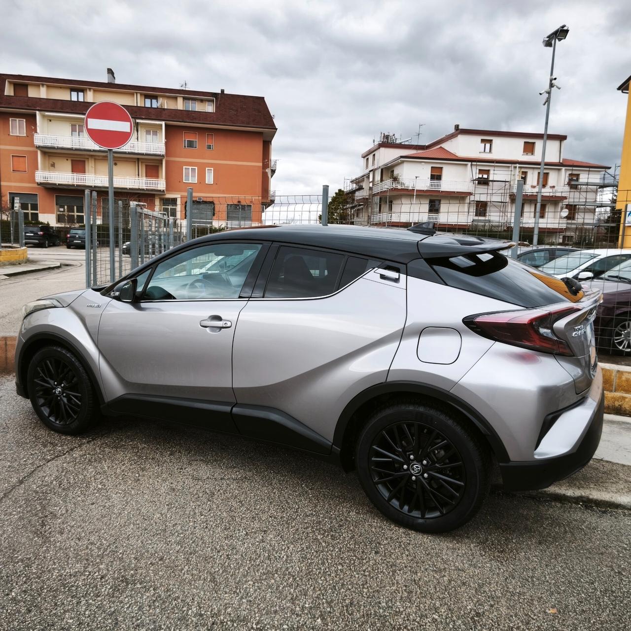 Toyota C-HR 1.8 Hybrid E-CVT Style