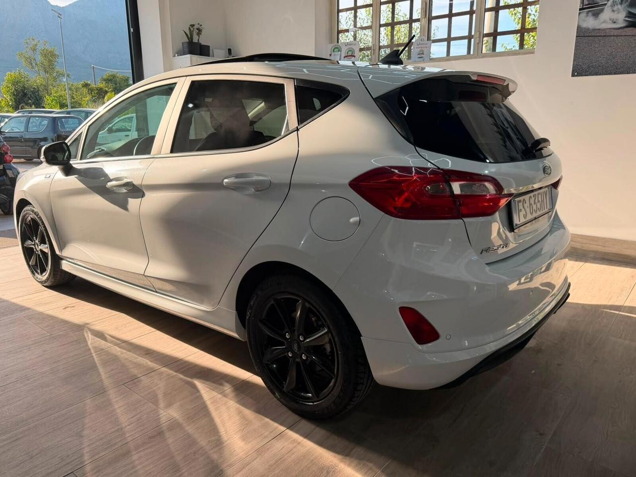 Ford Fiesta 1.1 85 CV 5 porte ST-Line TETTO UNICOPROPRIETARIO