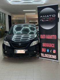 Lancia Ypsilon 1.2 69 CV 5 porte con gancio di traino omologato