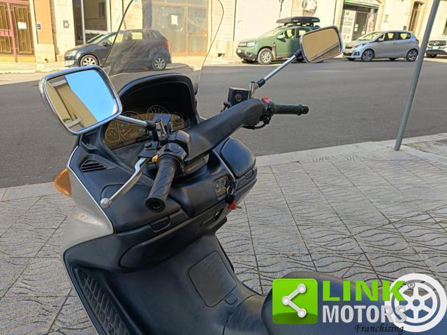 SUZUKI Burgman AN 400 S