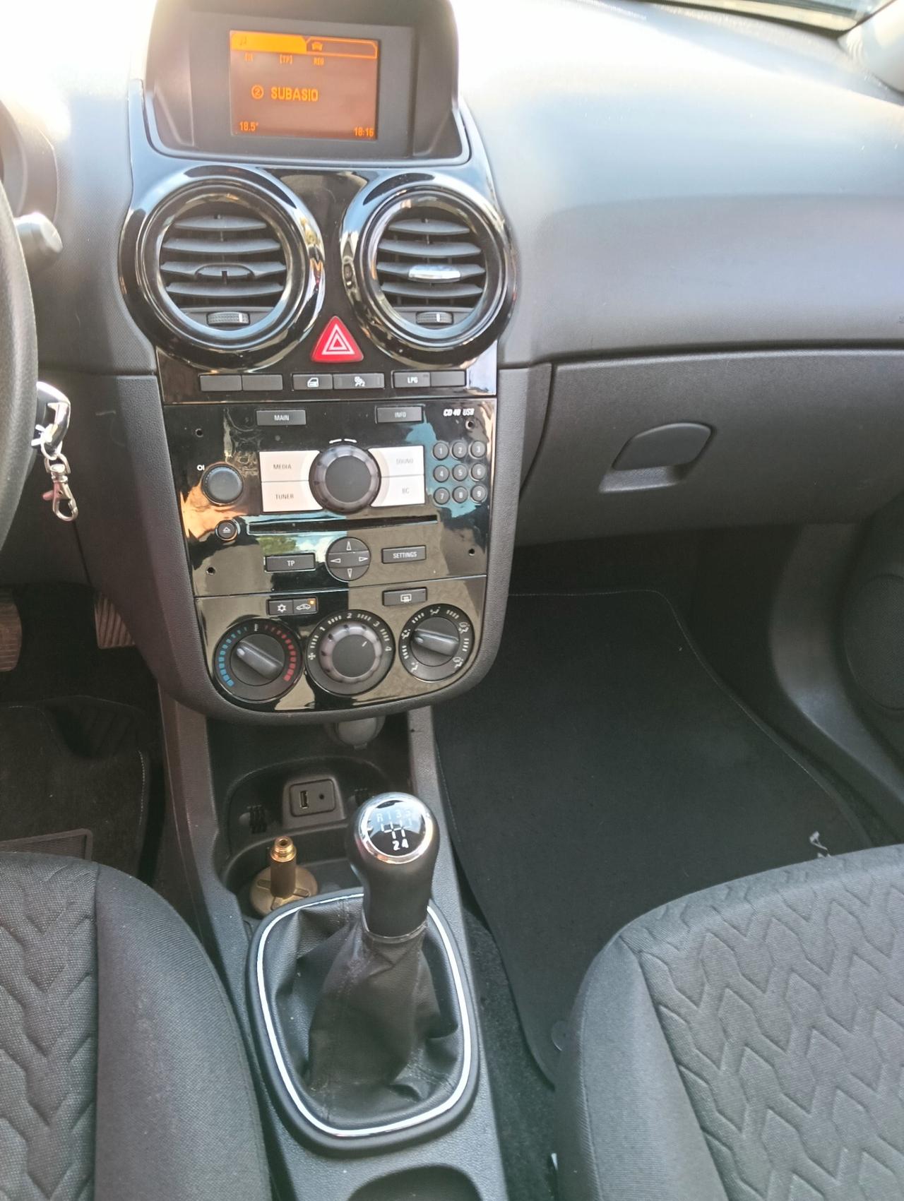 Opel Corsa 1.2 85CV 5 porte GPL-TECH Ecotec