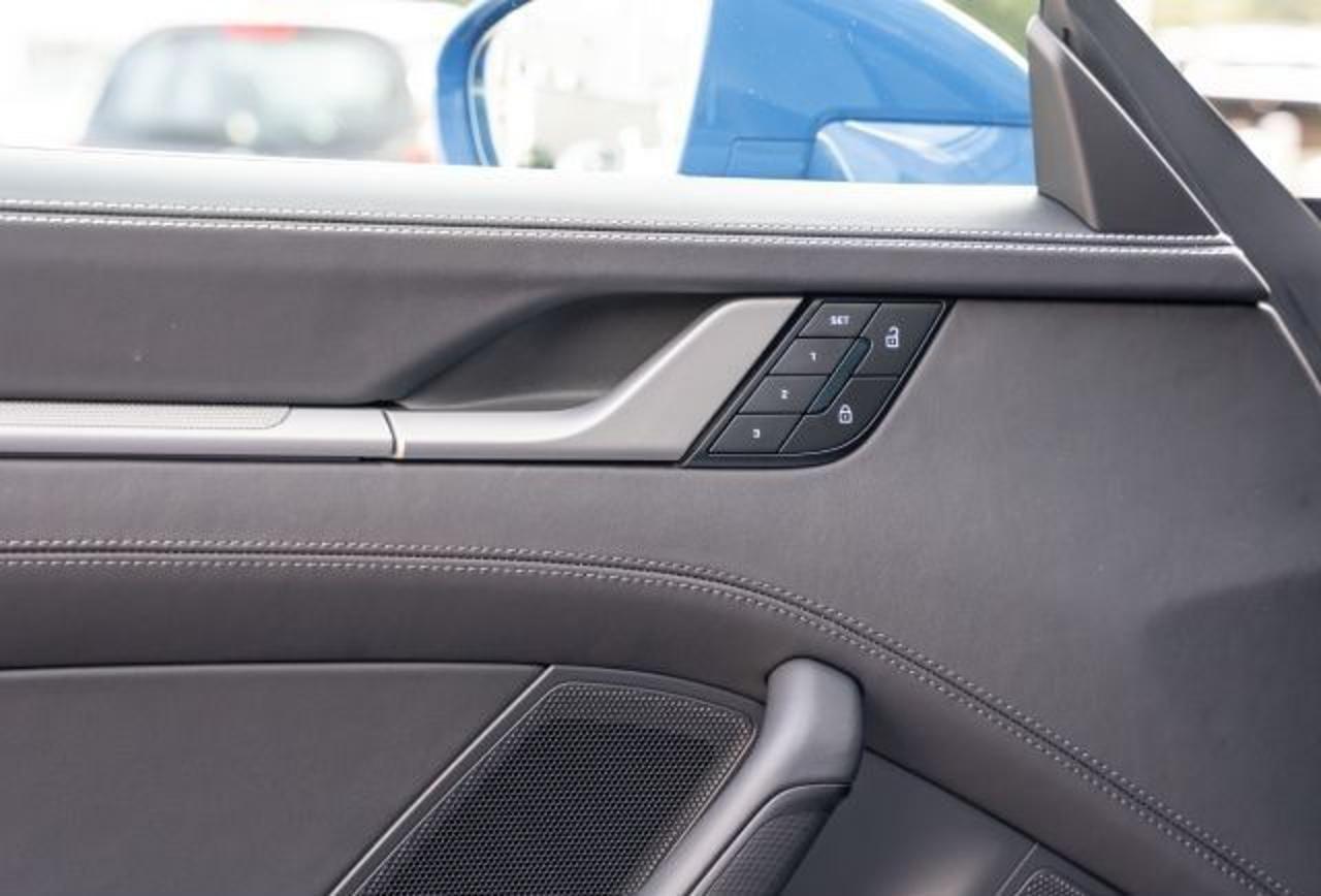 PORSCHE 911 Carrera*My2025-pelle-Matrix-tetto*