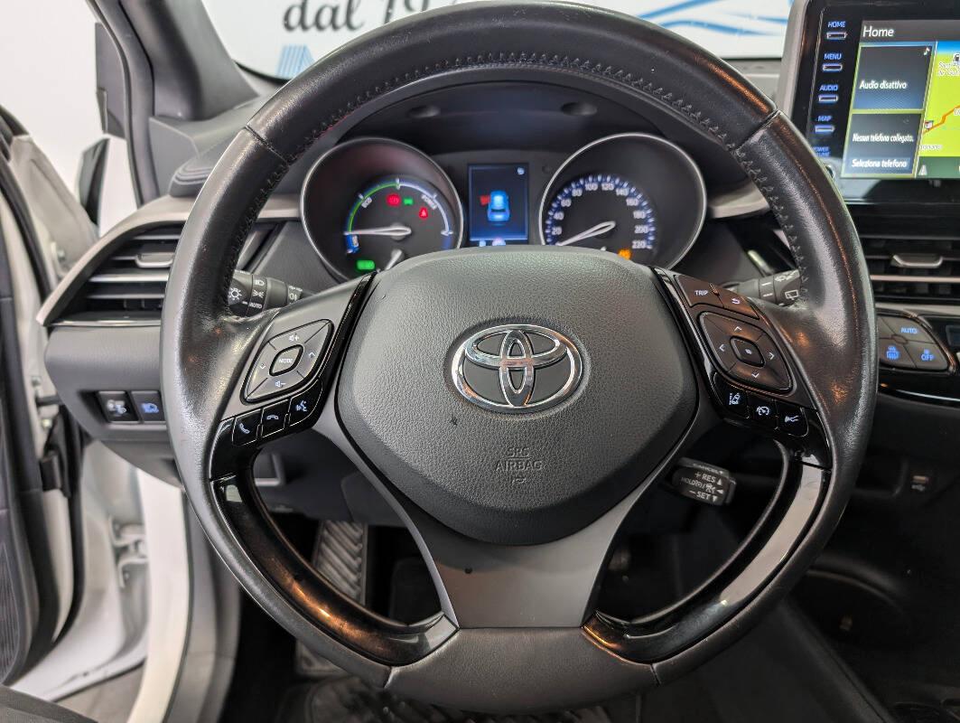 Toyota C-HR 1.8h Business e-cvt AUTOCARRO N1 !