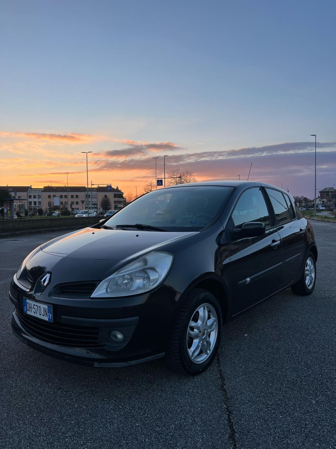 Renault Clio Storia 1.2 5 porte Confort