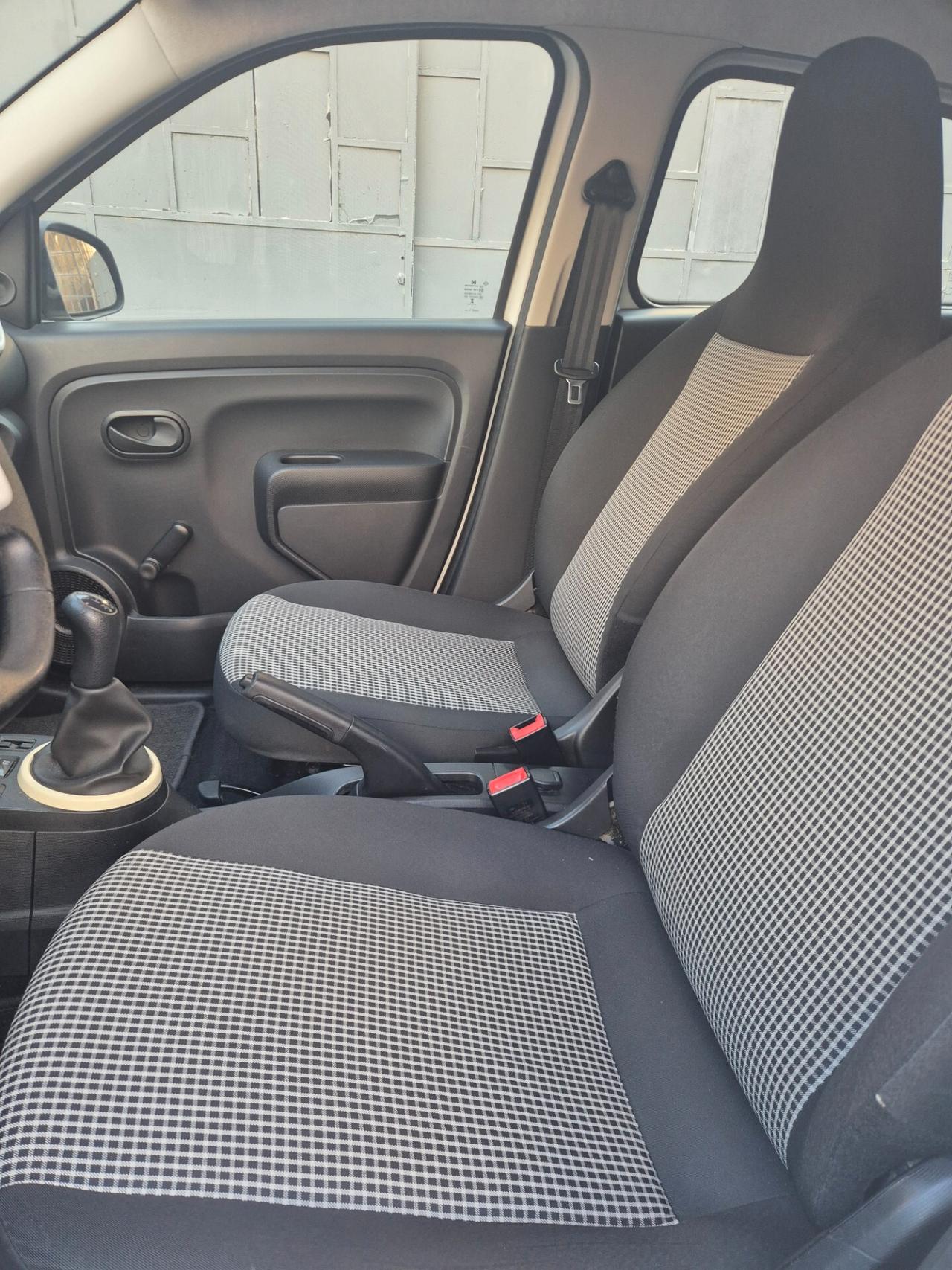 Renault Twingo 1.0 SCe Live neo patentati