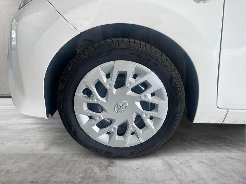 Toyota Aygo Aygo 5p 1.0 x-play 72cv