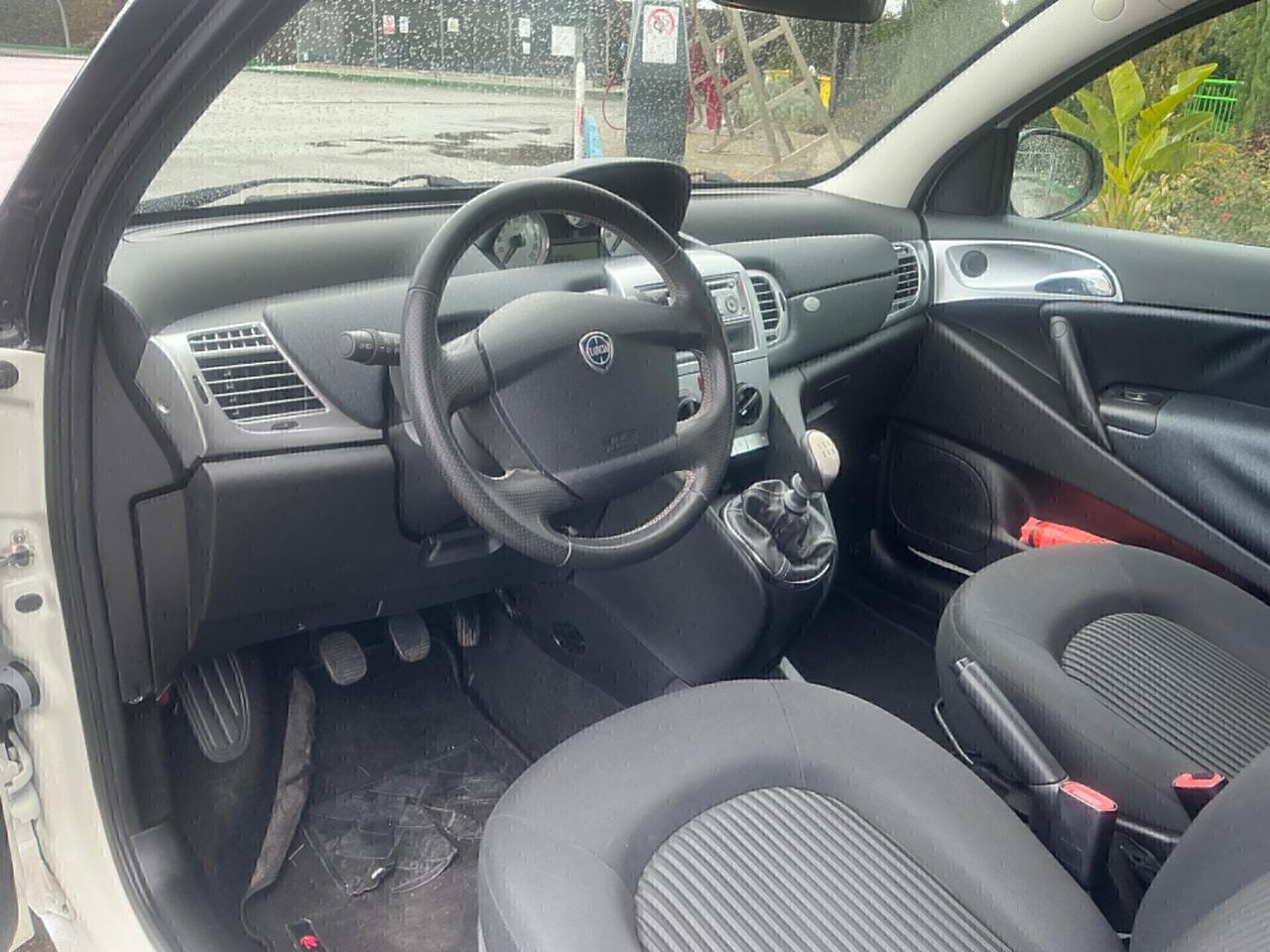 LANCIA YPSILON 1.2 BENZINA -2010