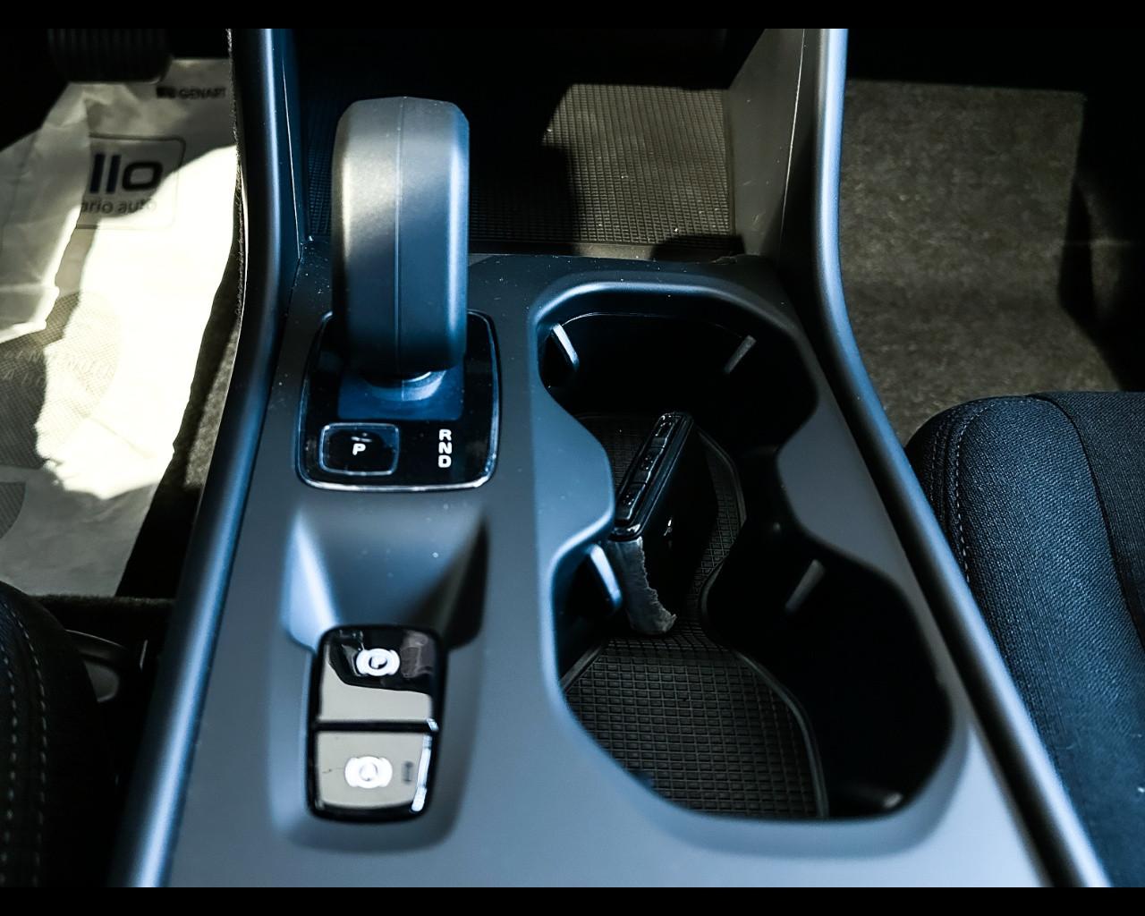 VOLVO XC40 Essential B3 AUT