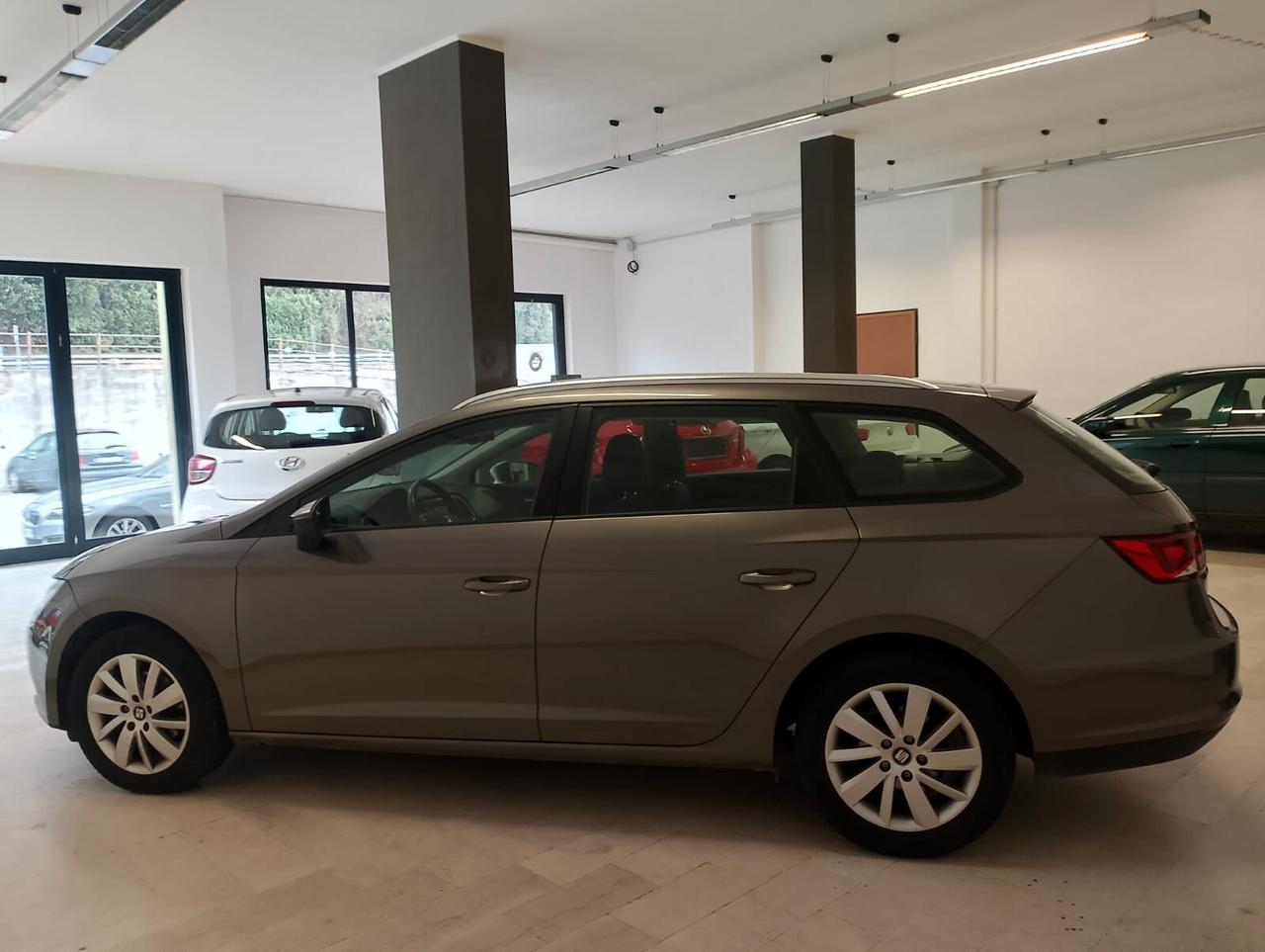 Seat Leon 1.6 TDI ST Style OK NEOPATENTATI