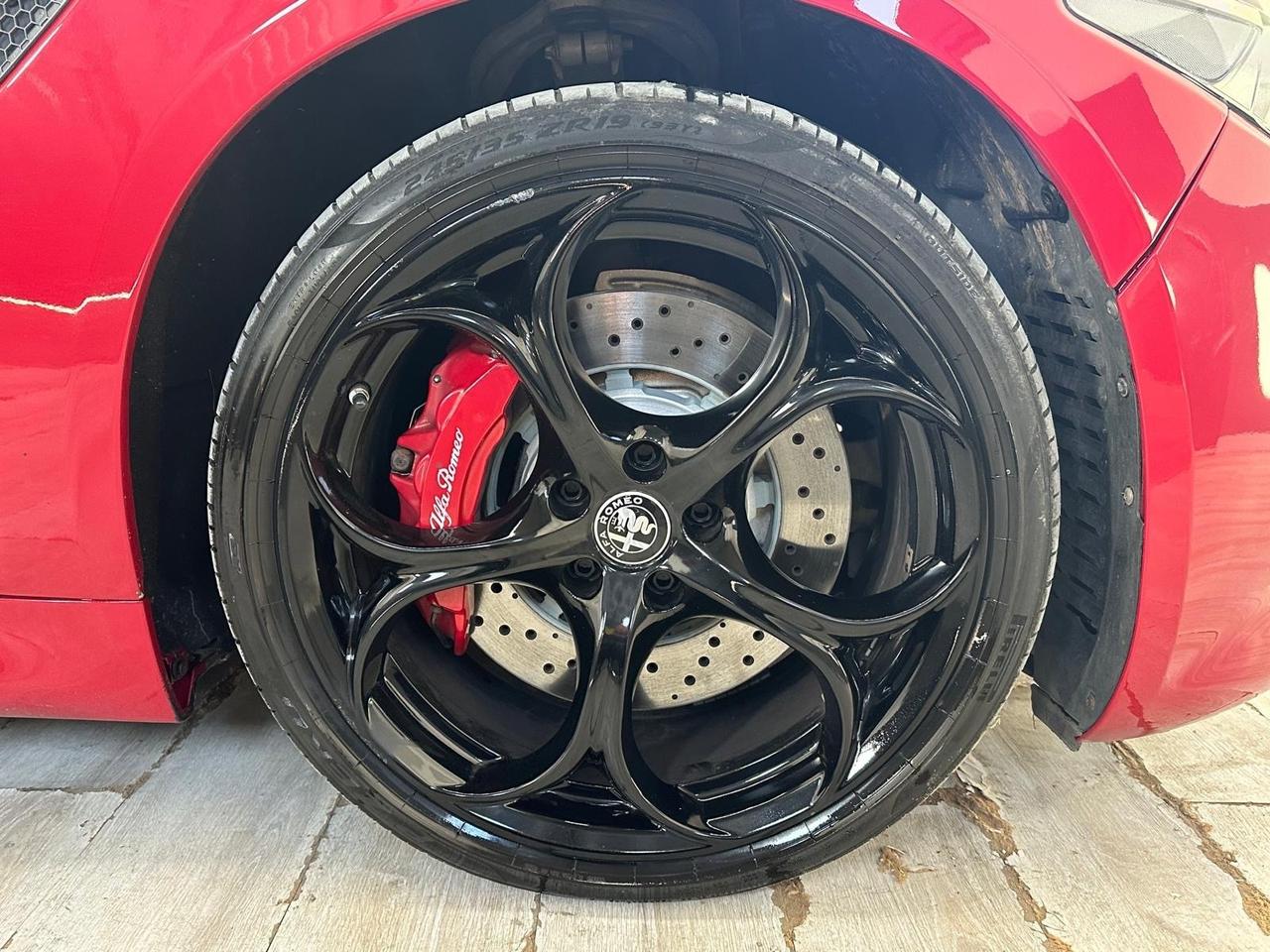 Alfa Romeo Giulia 2.9 V6 Bi-Turbo AT8 Quadrifoglio