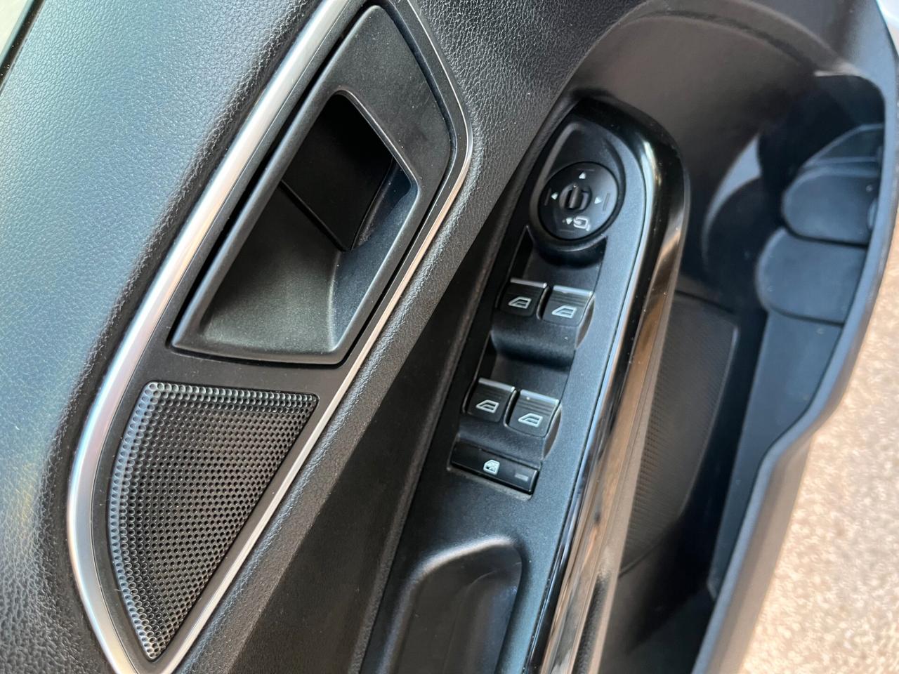 Ford B-Max 1.5 TDCi 75 CV Titanium