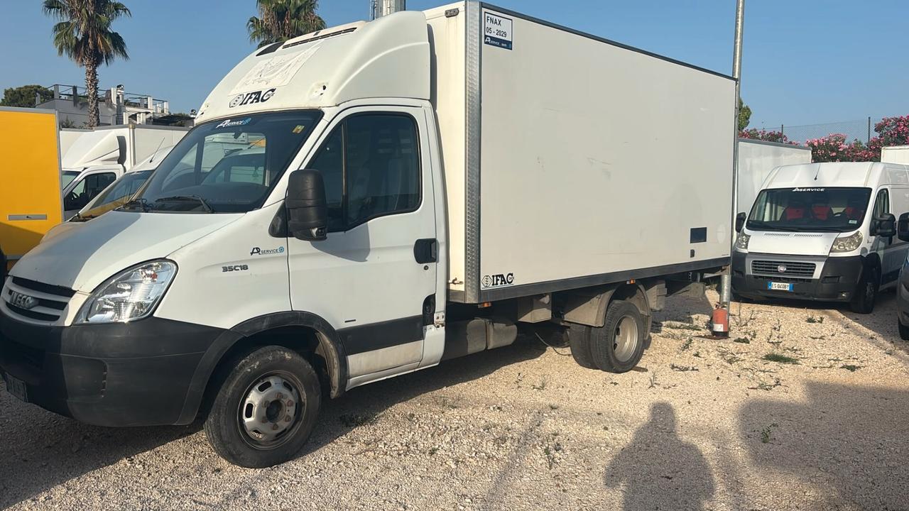 IVECO DAILY 35C18 3.0 HPT ISOTERMICO – 180 CV – GEMELLATO