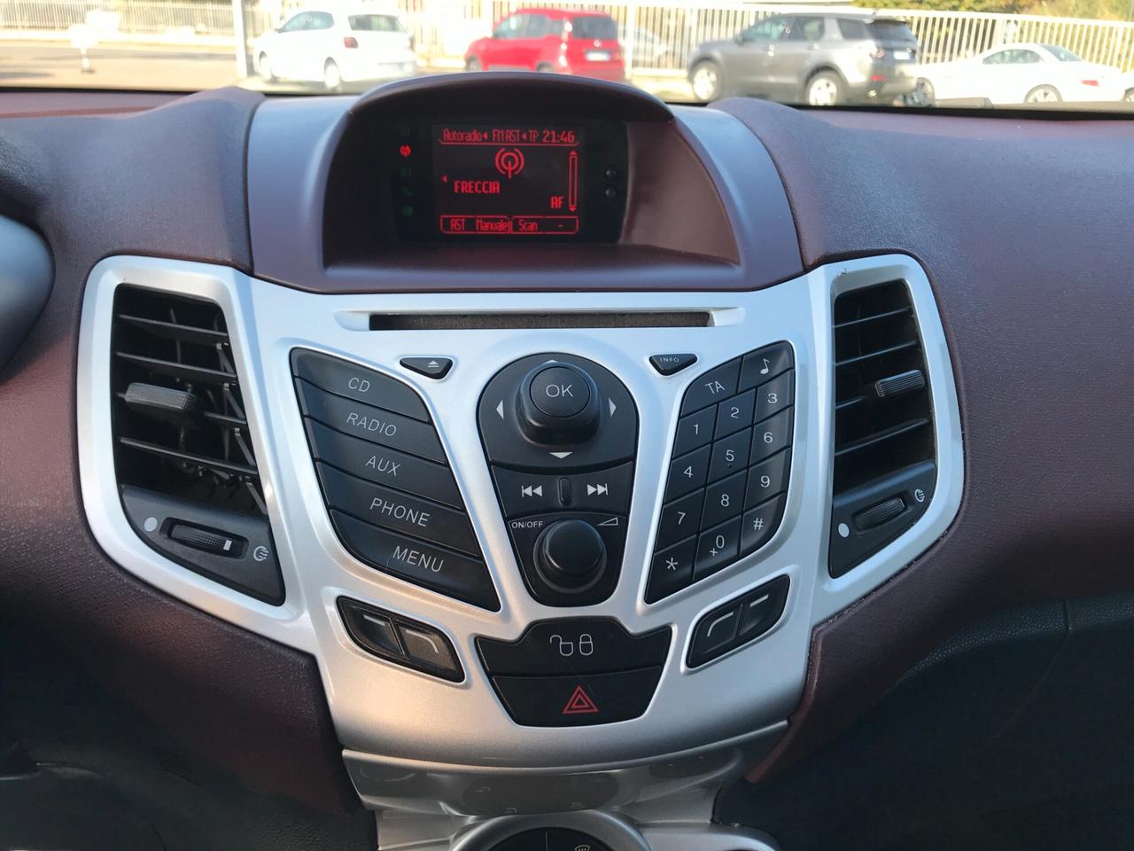 Ford Fiesta 1.2 16V 5p. Ghia GPL