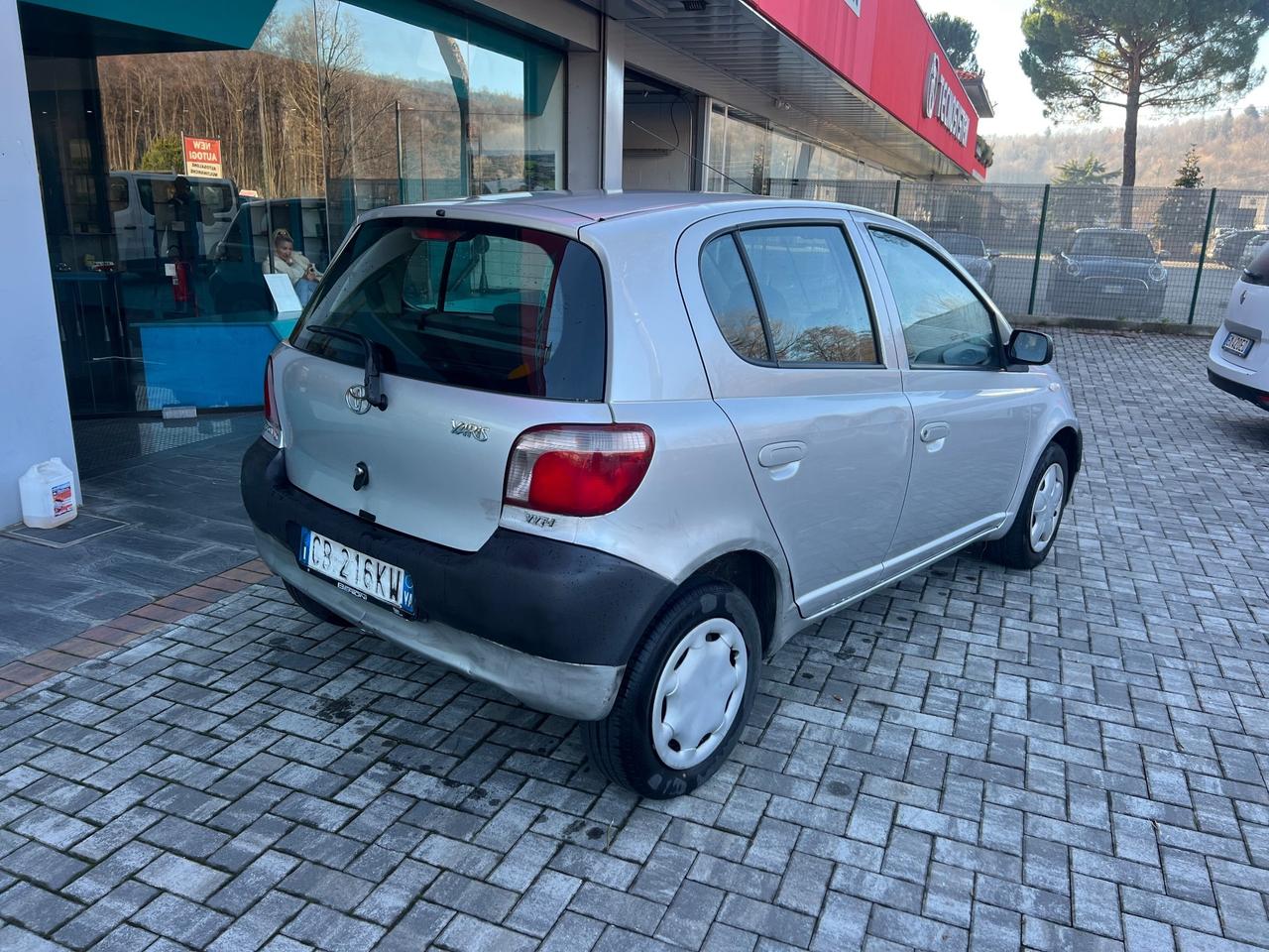 Toyota Yaris 1.0 Benzina - NEOPATENTATI