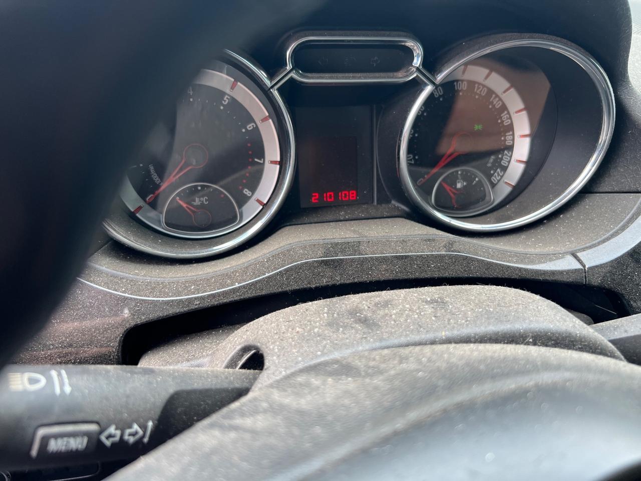 Opel Adam 1.2 70 CV Glam