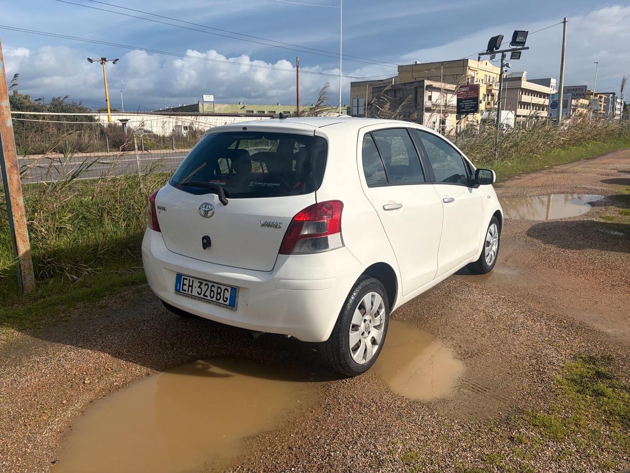 TOYOTA YARIS 1.0 68CV ANNO 2011 186.000 KM