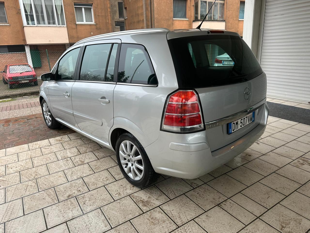 Opel Zafira 1.6 GPL 7 POSTI (12 RATE)