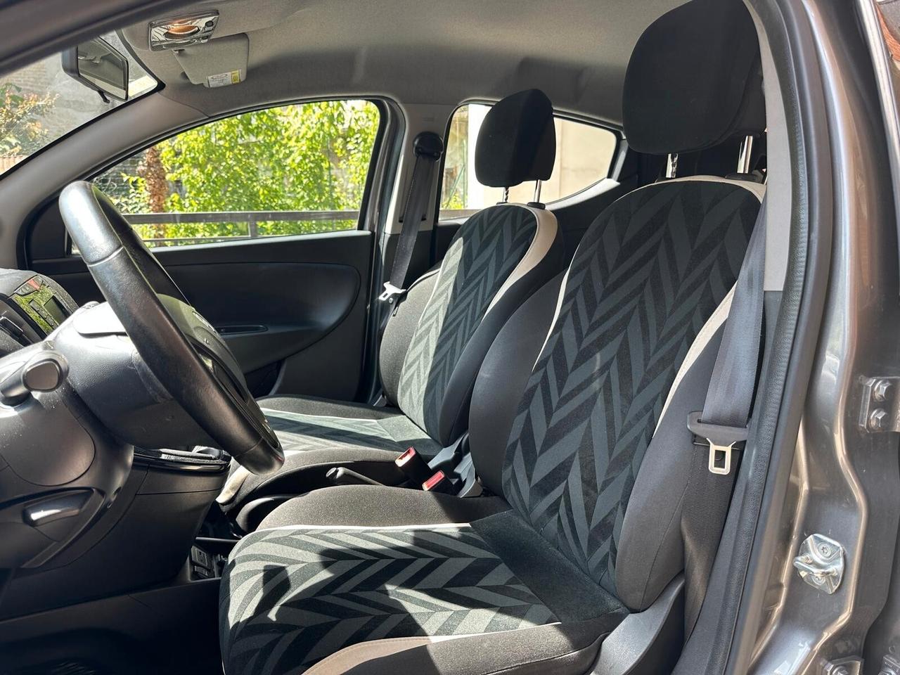 Lancia Ypsilon 1.2 69 CV 5 porte GPL Ecochic Gold