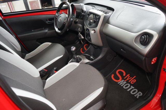 TOYOTA Aygo 1.0 VVT-i 69 CV 5 porte x-cool