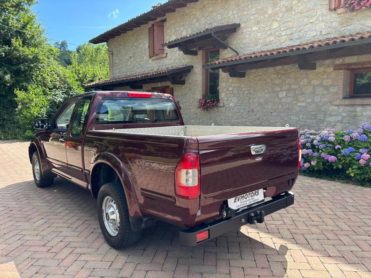 Isuzu D-Max 3.0 TD cat Space Cab 4WD Pick-up LS