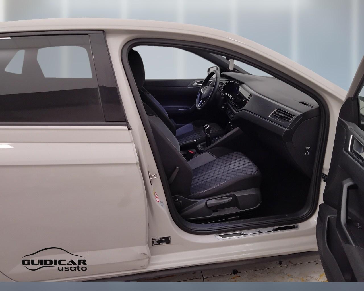 VOLKSWAGEN Polo VI 2022 - Polo 1.0 tsi R-Line 95cv