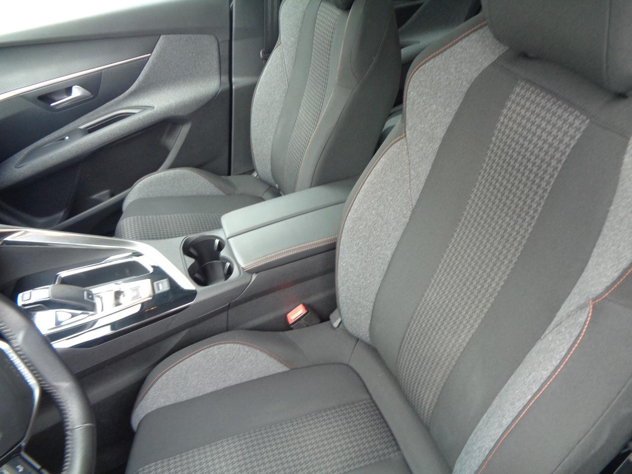 Peugeot 3008 BlueHDi 130 S&S EAT8 Business