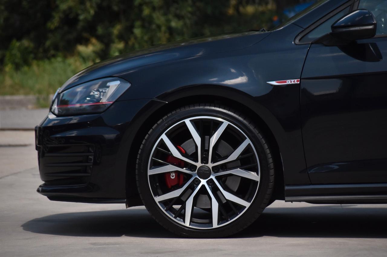 Volkswagen Golf GTI Performance 2.0 TSI DSG 5p. BlueMotion Technology