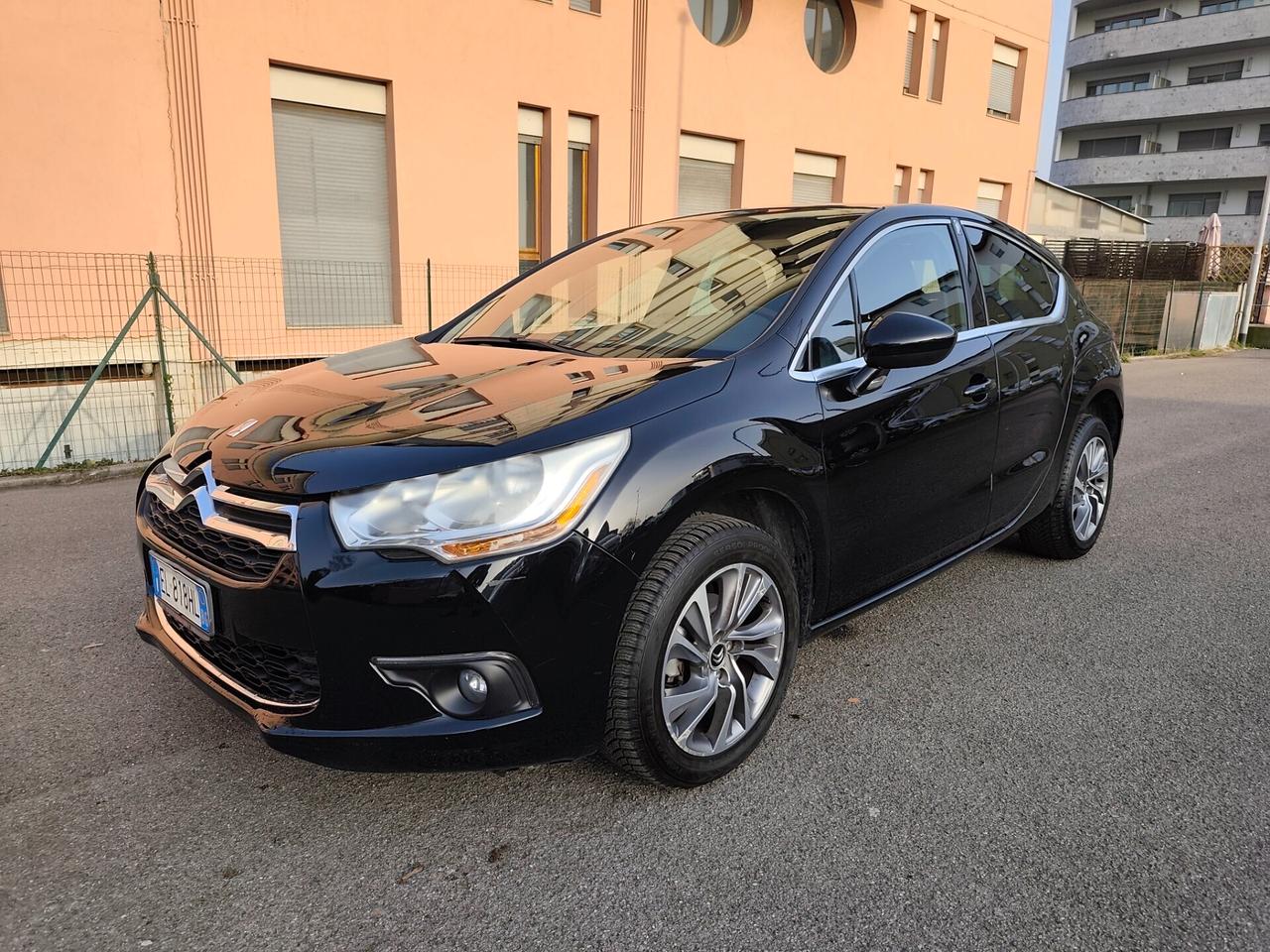 Ds DS4 1.6 VTi 120 CV euro 5 neopatentati