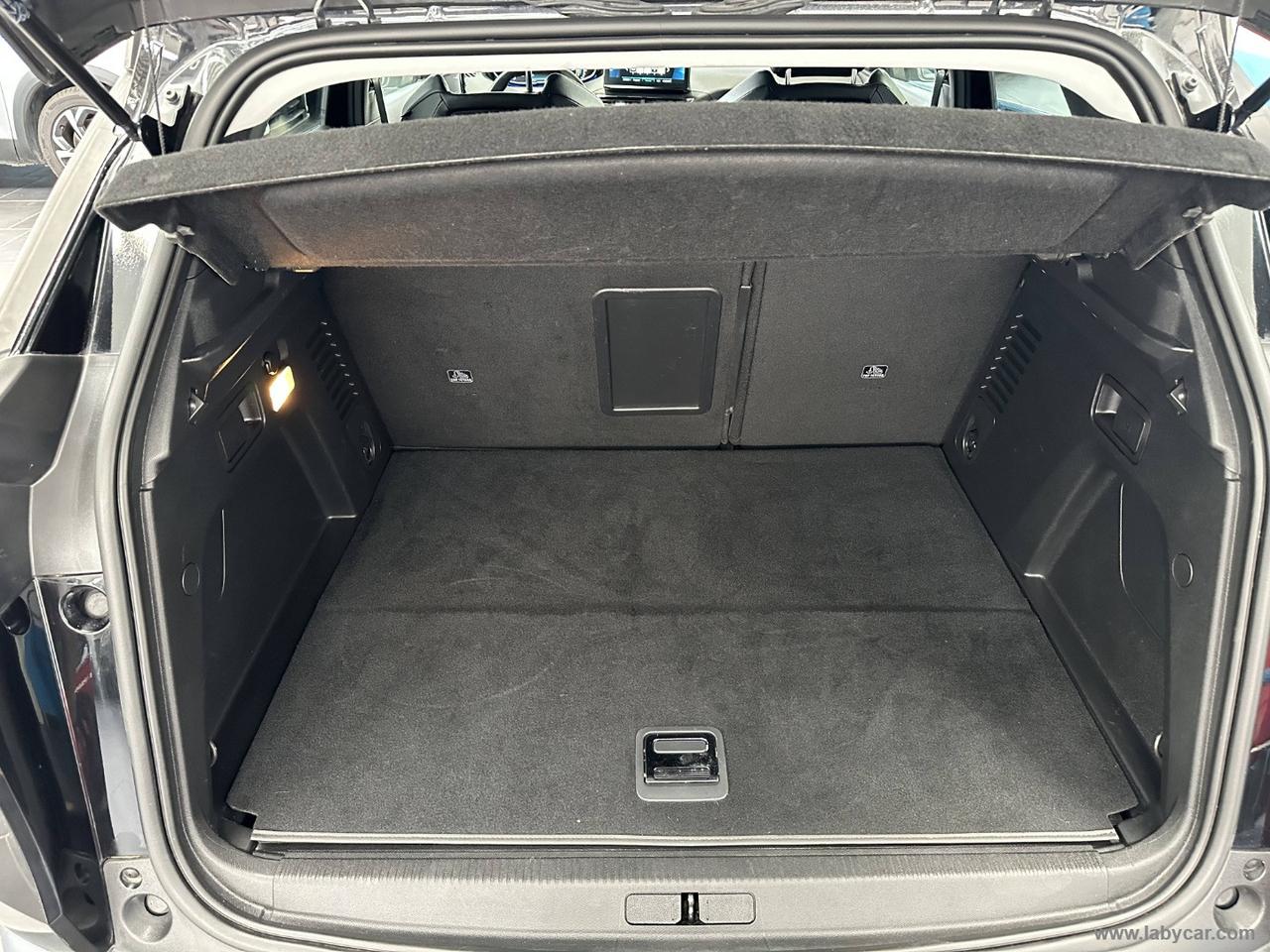 PEUGEOT 3008 Hybrid 225 e-EAT8 Allure Pack