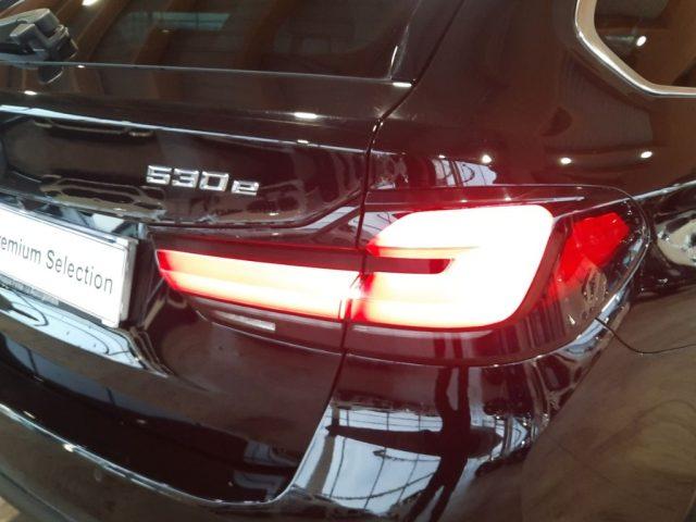BMW 530 e xDrive Touring Business Aut. + Tetto apr.