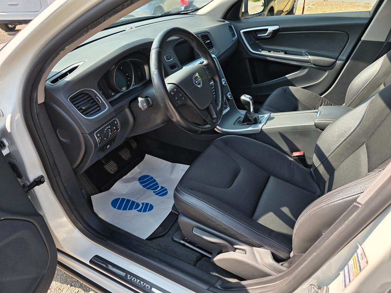 Volvo V60 D2 NEOPATENTATI