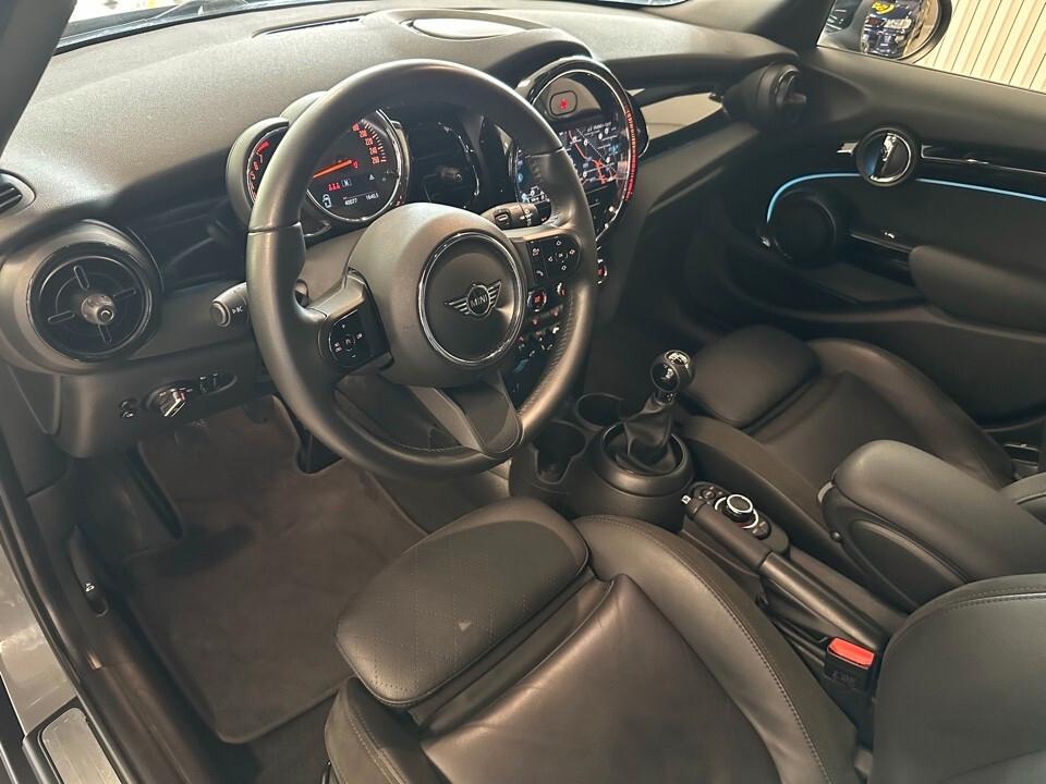 Mini 5p 1.5 Essential 75cv