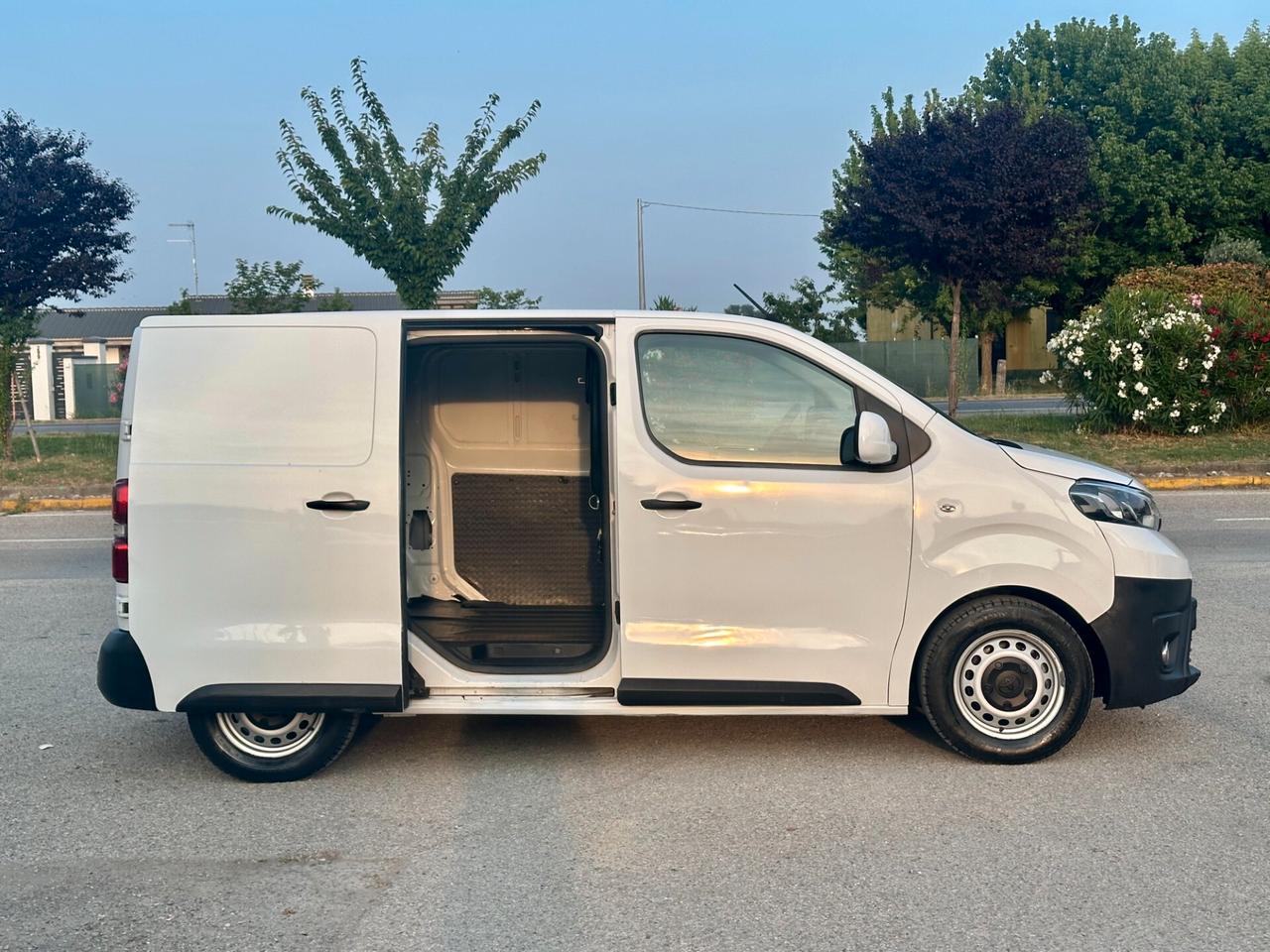 Toyota Proace 1.6D Furgone 10q Comfort