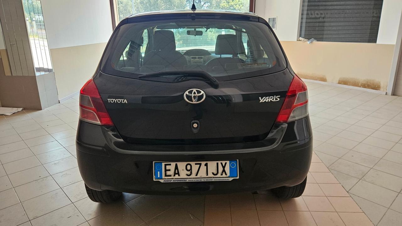 Toyota Yaris 1.4 D-4D DPF 5 porte Sol