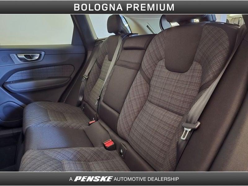 Volvo XC60 B4 (d) AWD automatico Core