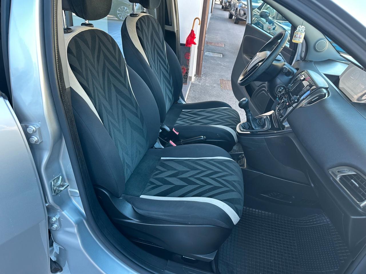 Lancia Ypsilon 1.3 MJT 16V 95 CV 5 porte S&S Gold