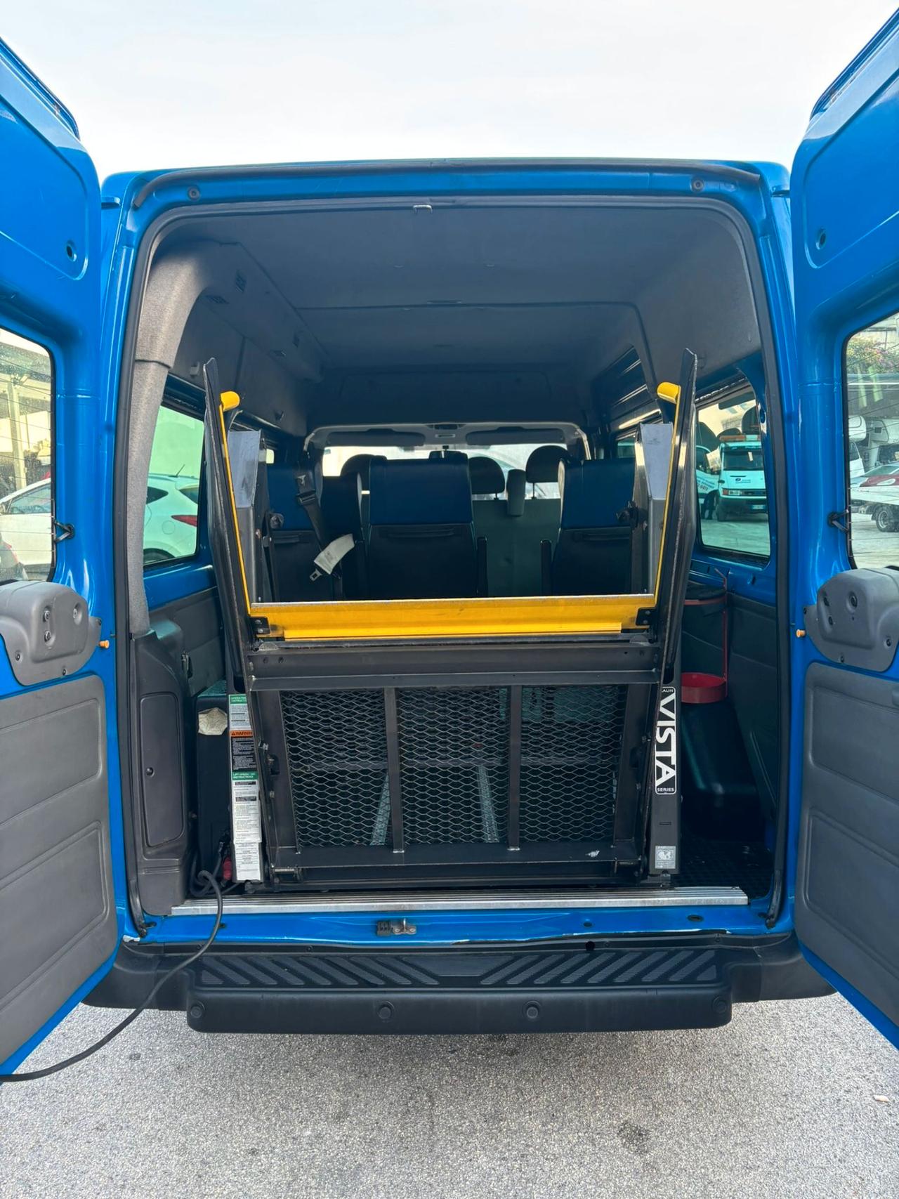 Ford Transit/Tourneo/Bus Transit 2.0 TD Con Pedana Trasporto Disabili