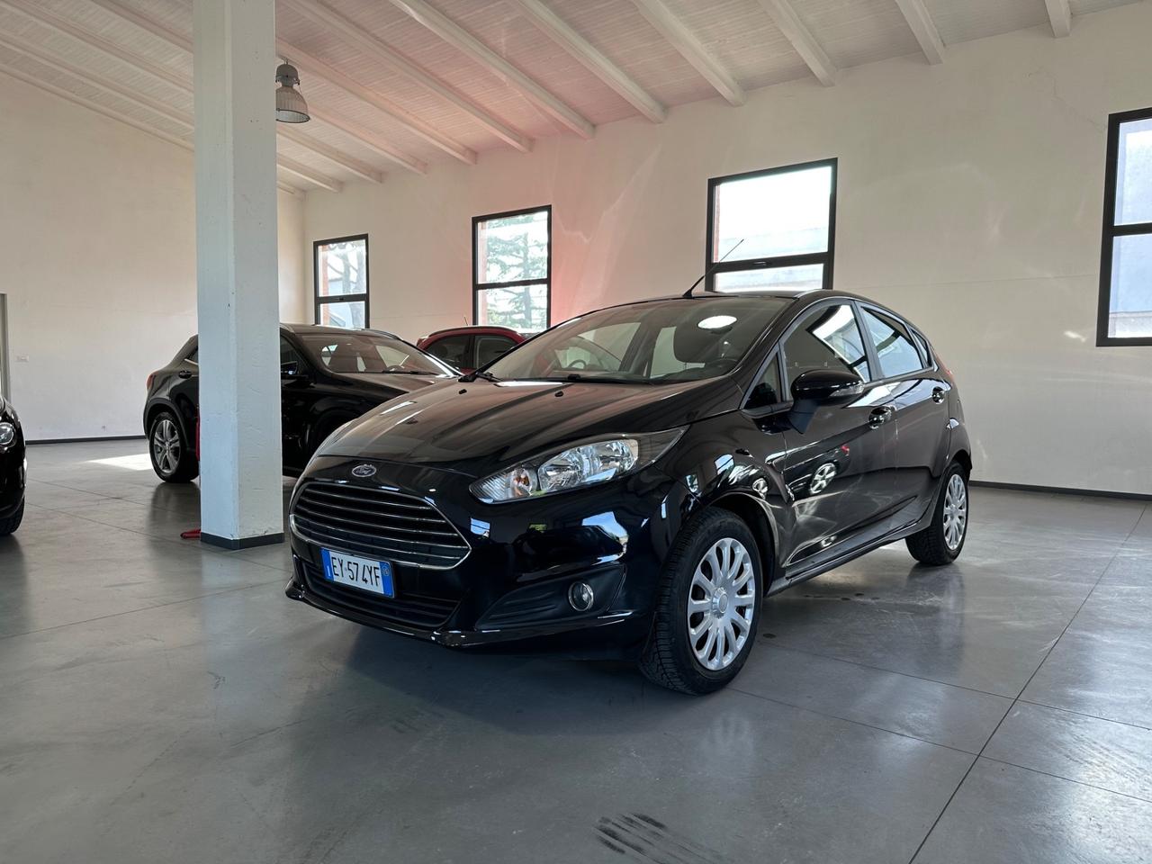 Ford Fiesta 1.2 60CV 5 porte Black & White Edition