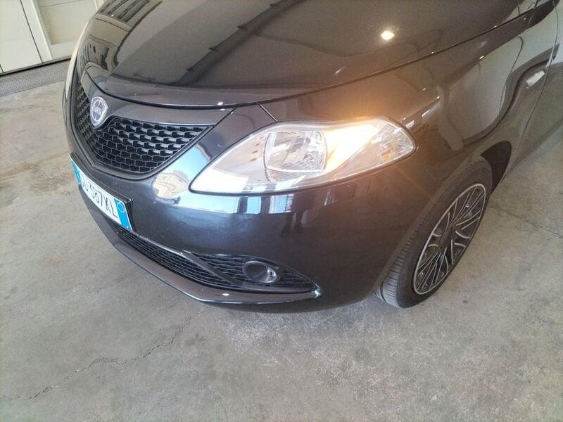 Lancia Ypsilon 3ª serie 1.0 FireFly 5 porte S&S Hybrid Gold