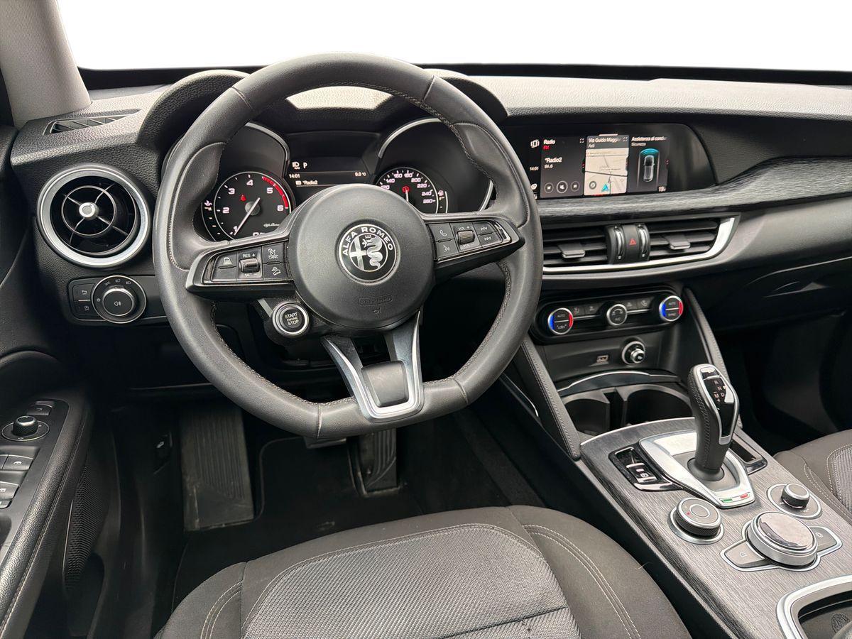 ALFA ROMEO Stelvio 2.2 t Business Q4 190cv auto my19